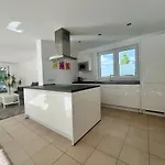 Apartment 90qm Mit Terrasse Bei Duesseldorf *